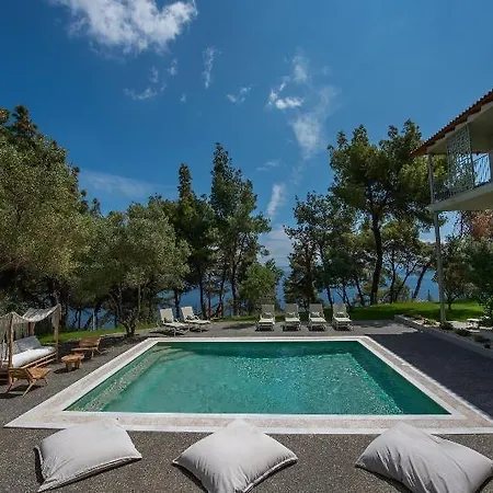 Хотел Elies 33 Bio Retreat (adults Only)