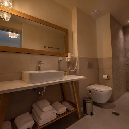 Elies 33 Bio Retreat (adults Only)