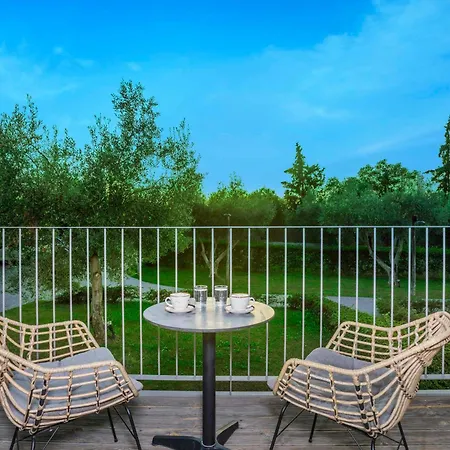 Elies 33 Bio Retreat (adults Only)